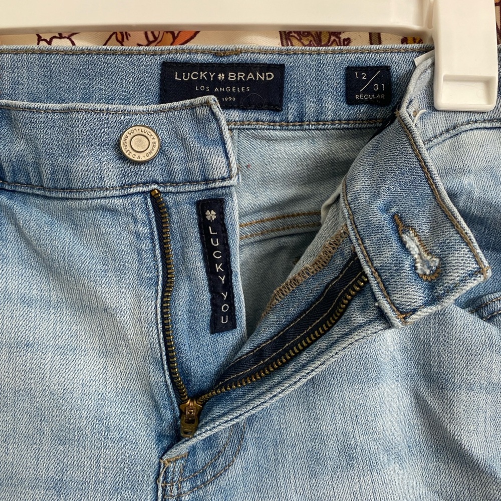 Lucky Brand Women’s Sweet Straight Jeans - Picture 2 of 4